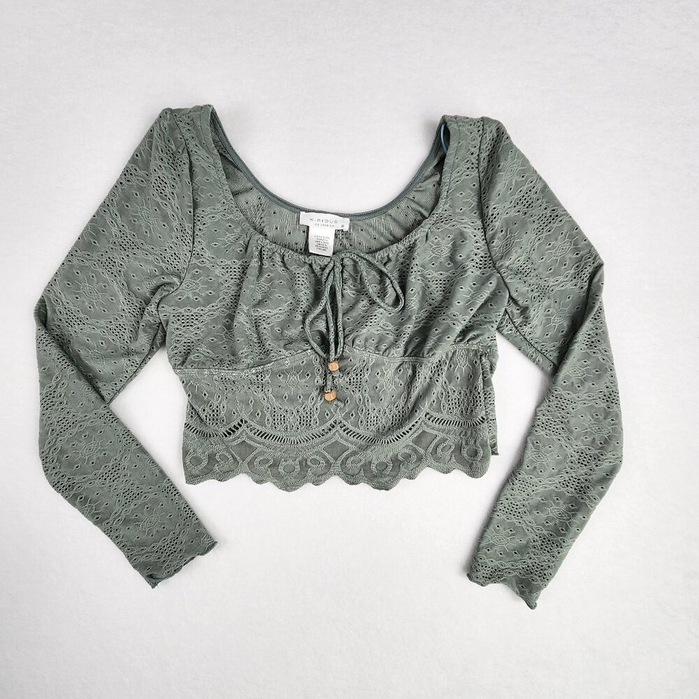 Kirious Womens Crop Eyelet Top Long Sleeve Size Medium Sage Green Blouse